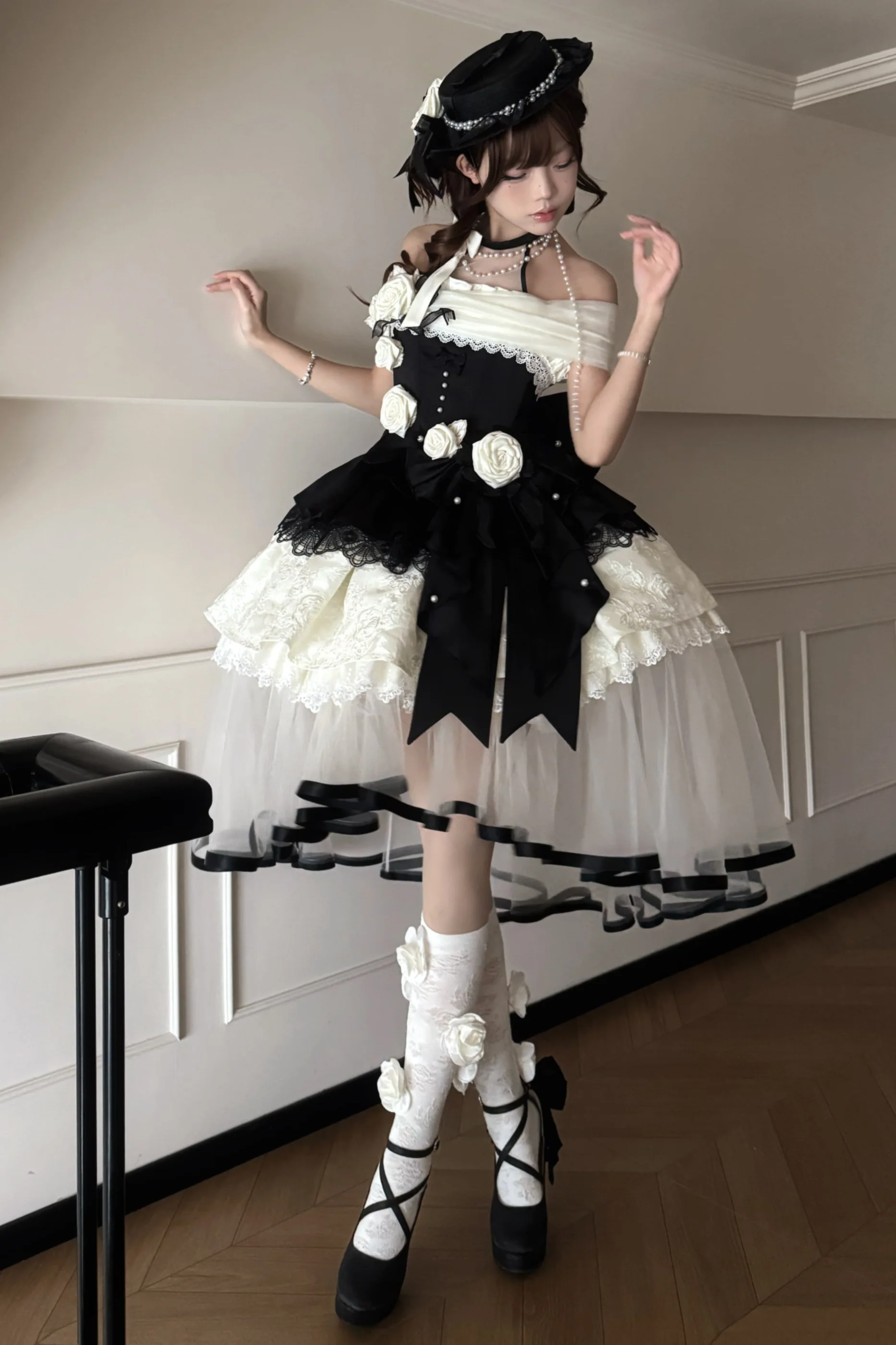 Night Venus Lolita Halterneck Top + Flare Skirt + Tight Skirt + Overlay Skirt + Hat + Tail - Image 18