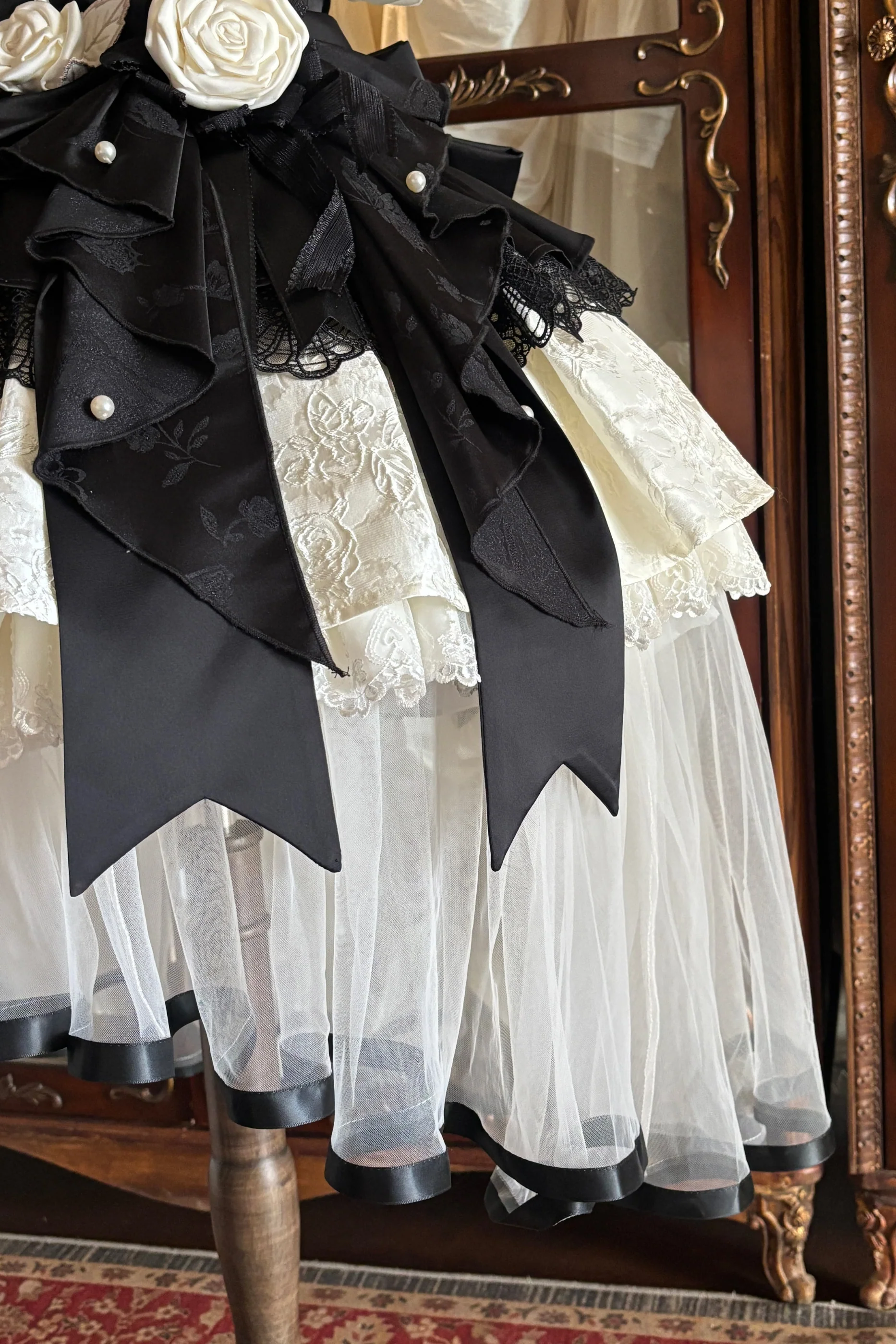 Night Venus Lolita Halterneck Top + Flare Skirt + Tight Skirt + Overlay Skirt + Hat + Tail - Image 25