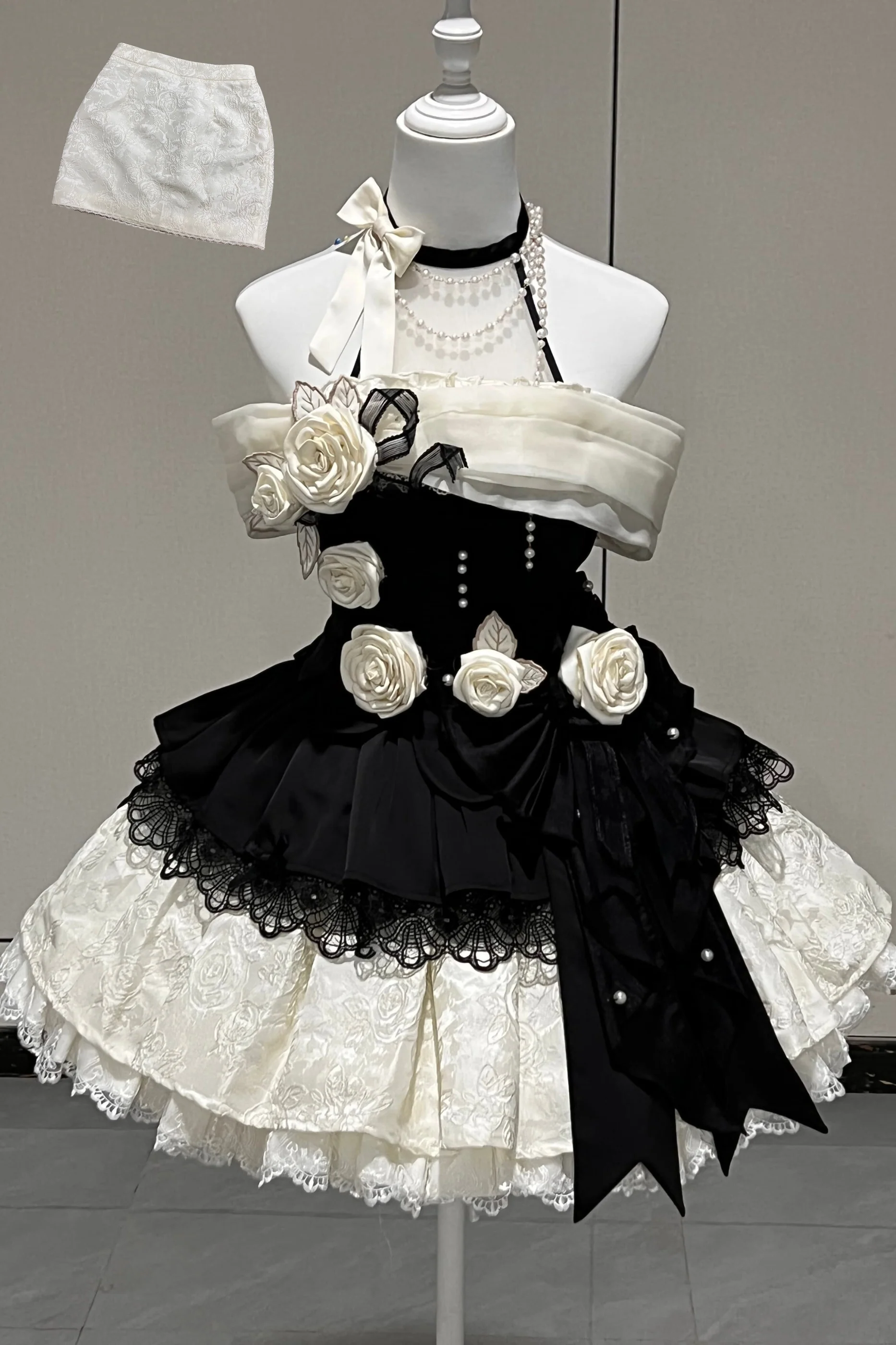 Night Venus Lolita Halterneck Top + Flare Skirt + Tight Skirt + Overlay Skirt + Hat + Tail - Image 31