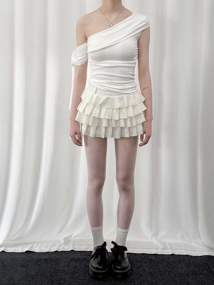 Off-shoulder Slant Collar Tank Top - Image 4
