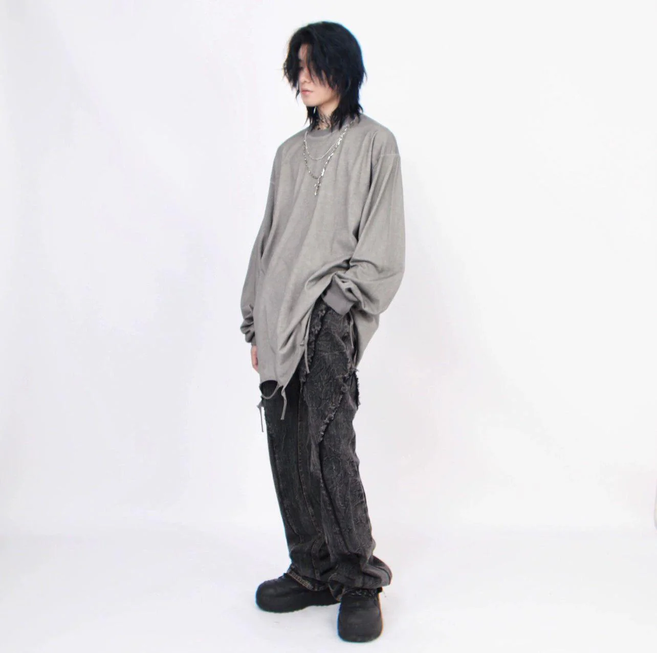 Distressed White Long-Sleeve Tee with Chain Cross Necklace - Image 10