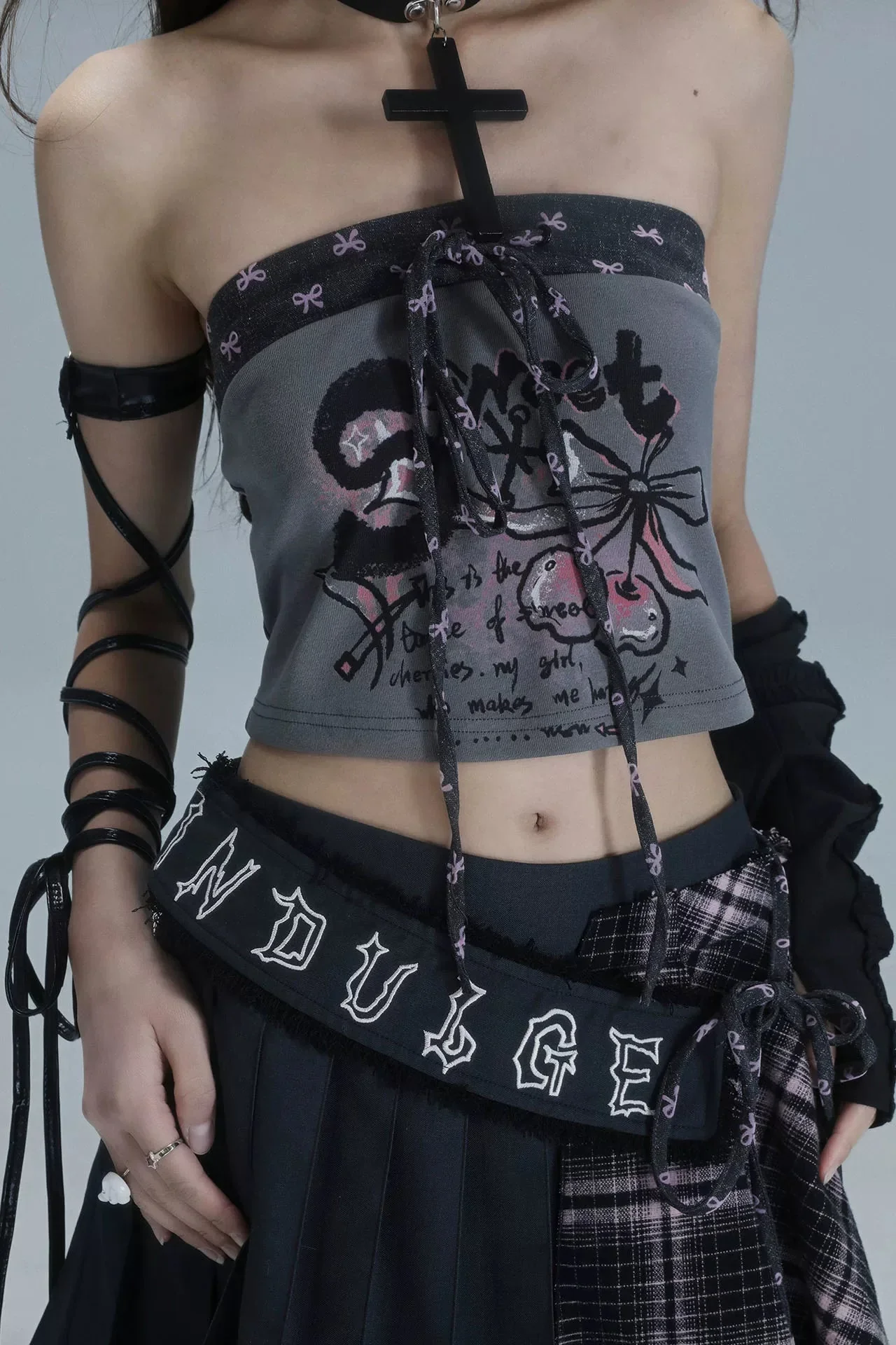 Y2K Patchwork Printed Tube Top - Image 3