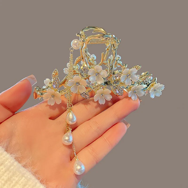 Pearl Floral Hair Claw Clip - Image 4