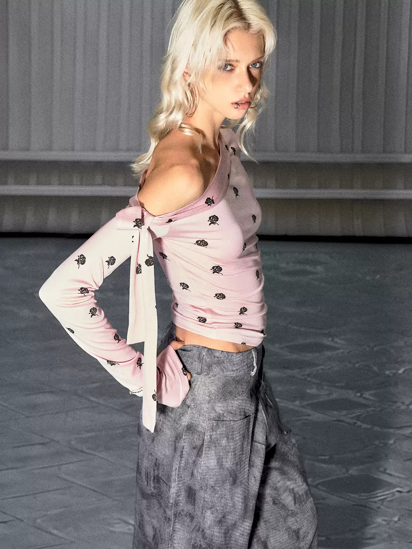 Peter Pan Off-shoulder Pink Long-sleeved Top - Image 2