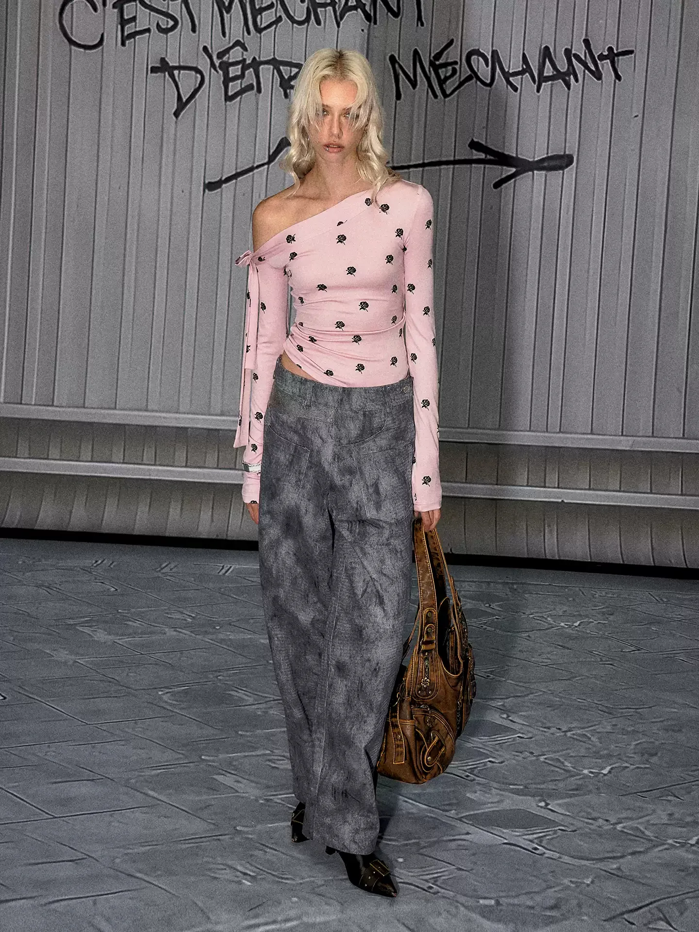 Peter Pan Off-shoulder Pink Long-sleeved Top - Image 4