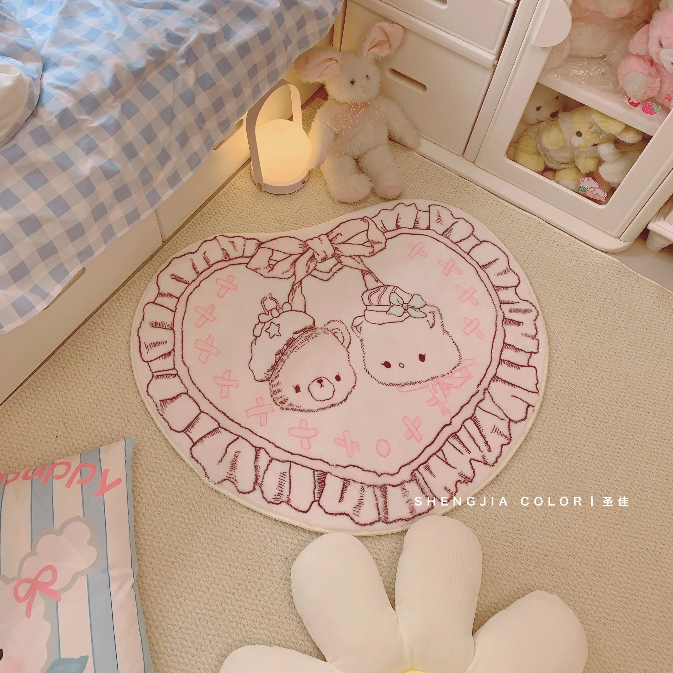 Pink cartoon cute heart-shaped bedside blanket - Image 2