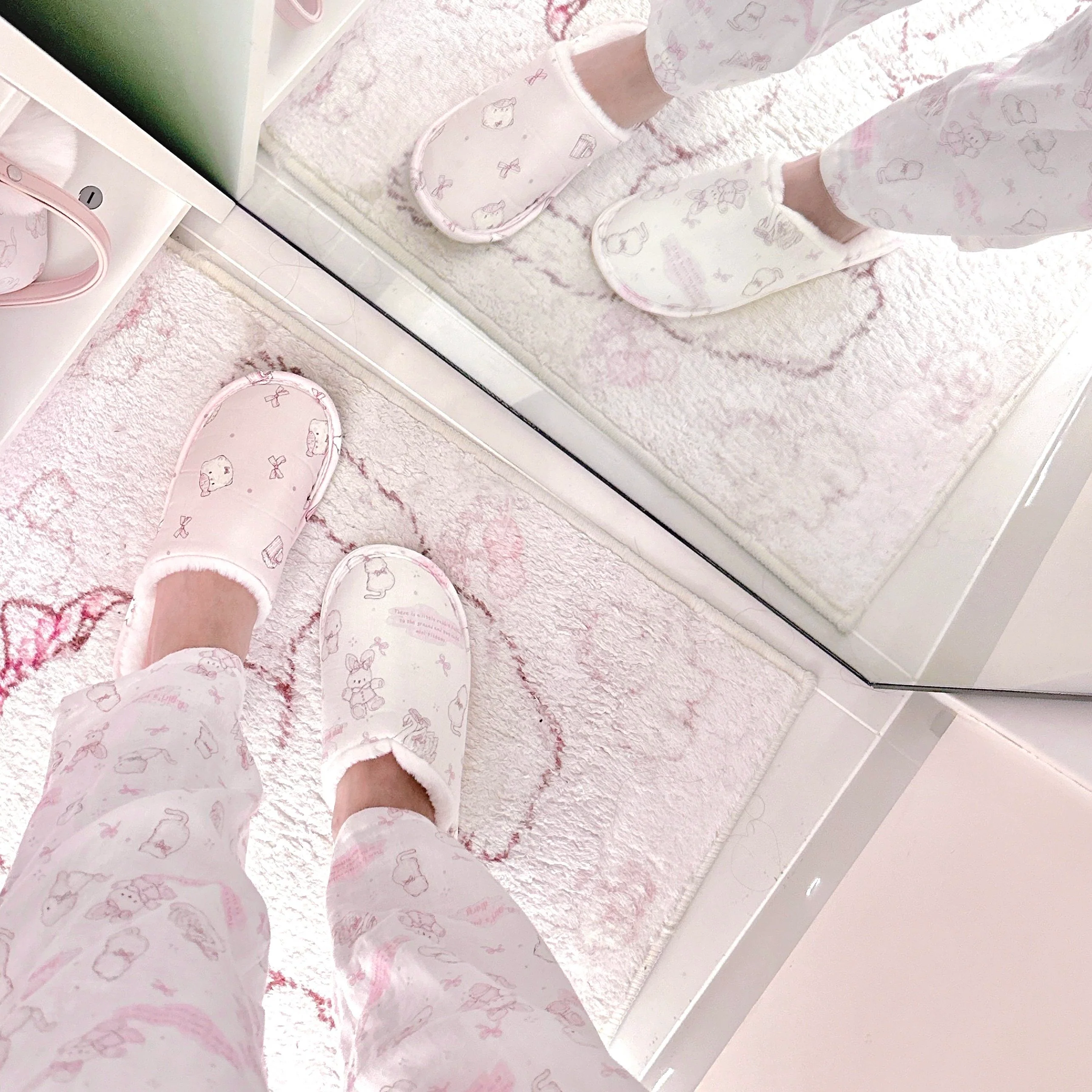 pink cotton indoor floor slippers - Image 4