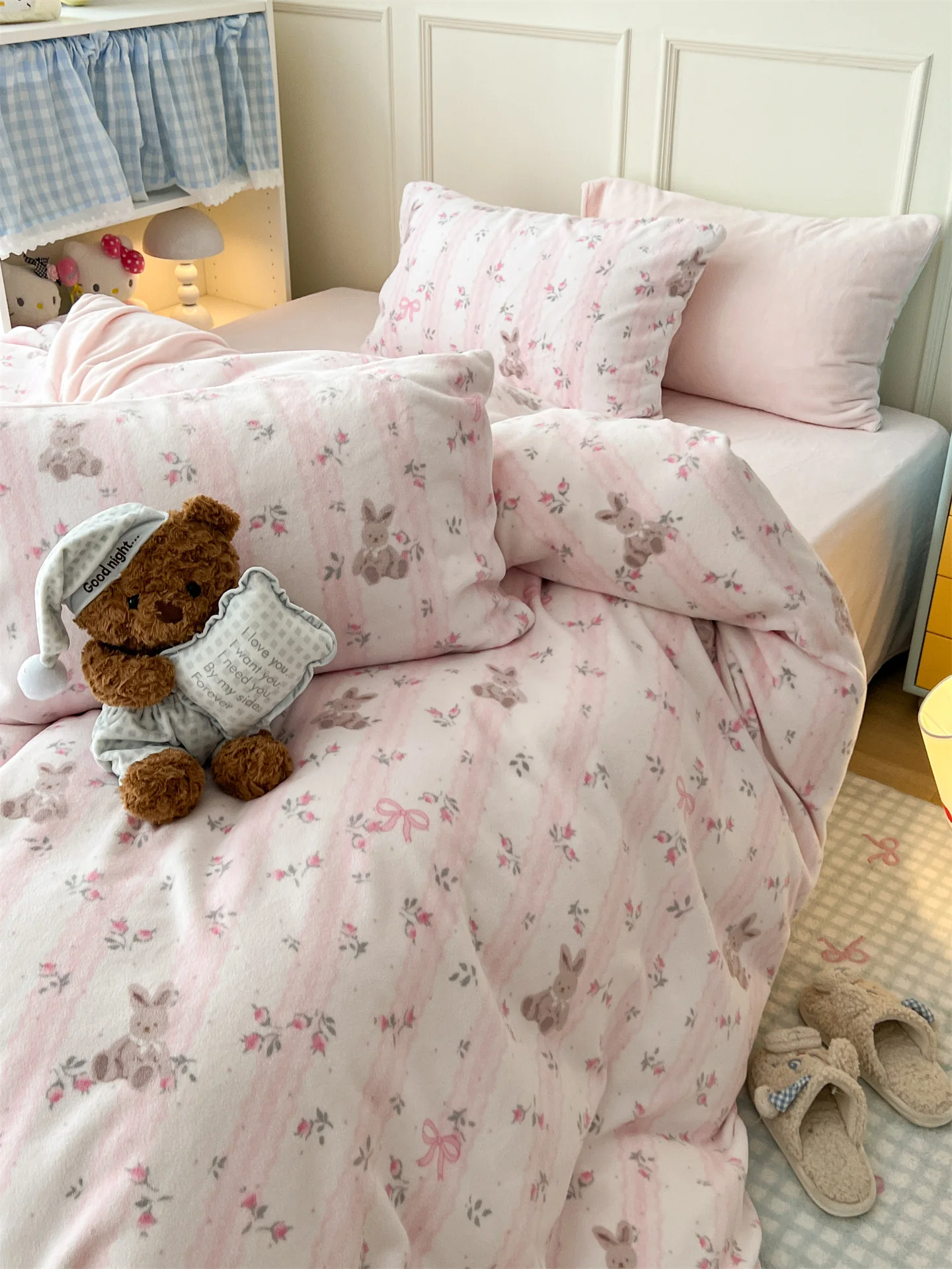 Pink cute rabbit bed sheet set of four - Image 4