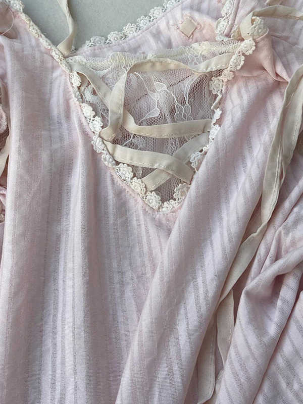 Pink Lace Splicing Short-sleeved Top - Image 5