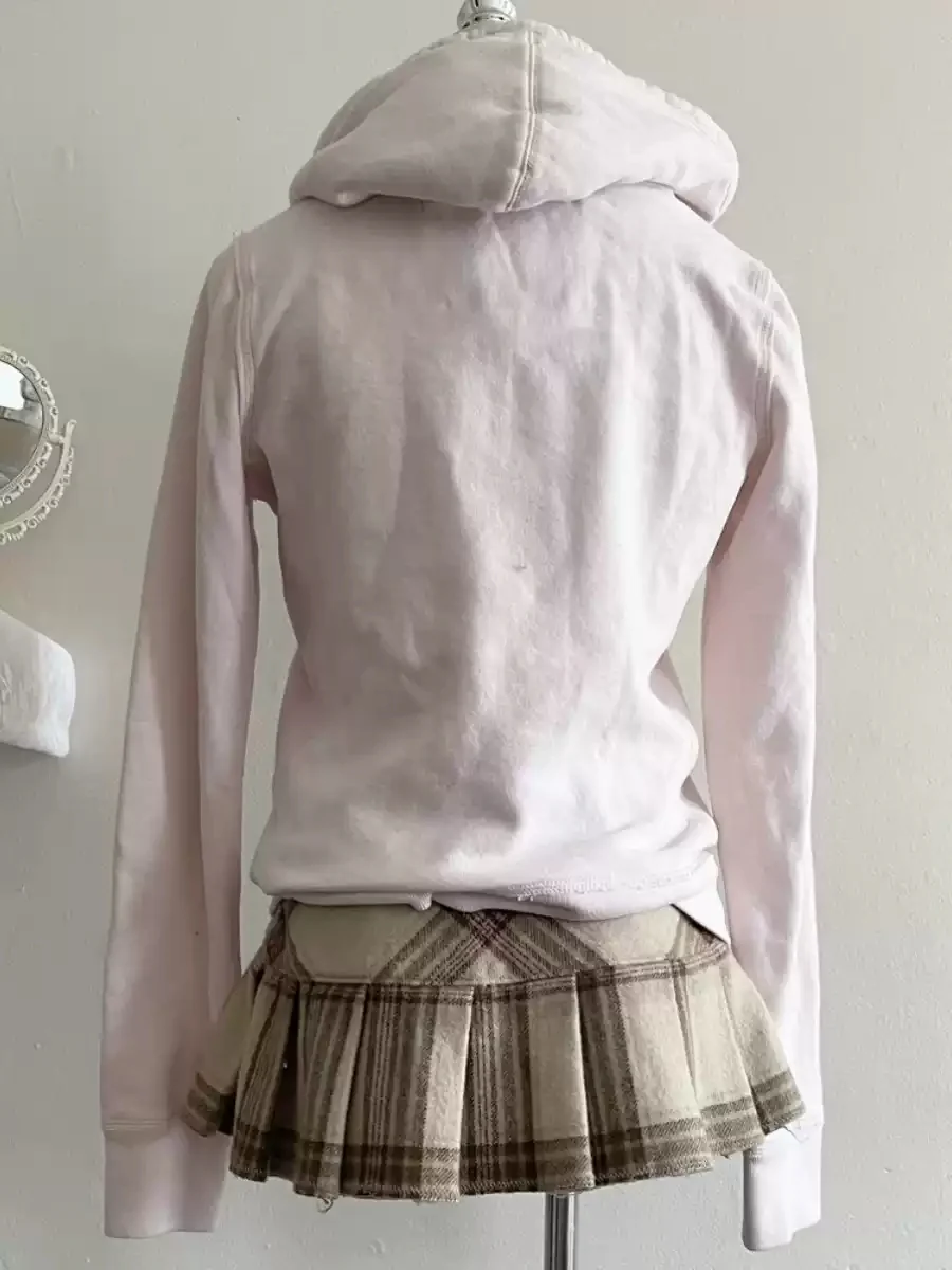 Pink letter hooded sweatshirt - Image 2