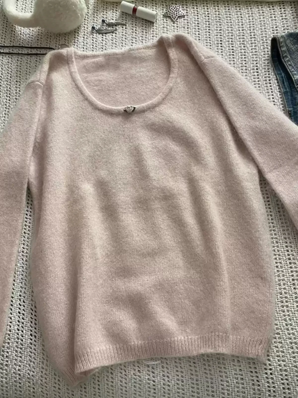 pink soft waxy sweater - Image 3