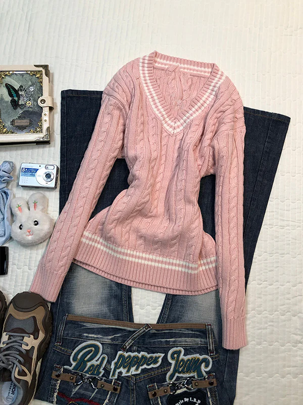 pink V-neck twist sweater - Image 3