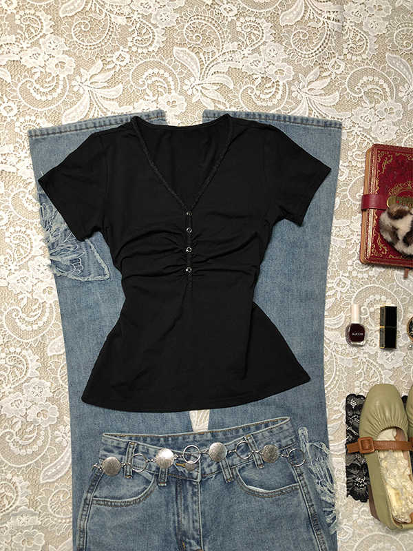 Pleated V-neck T-shirt - Image 4