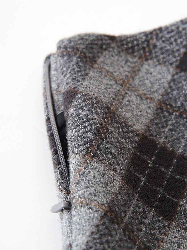 Preppy Aesthetic Plaid Woolen A-line Skirt - Image 4
