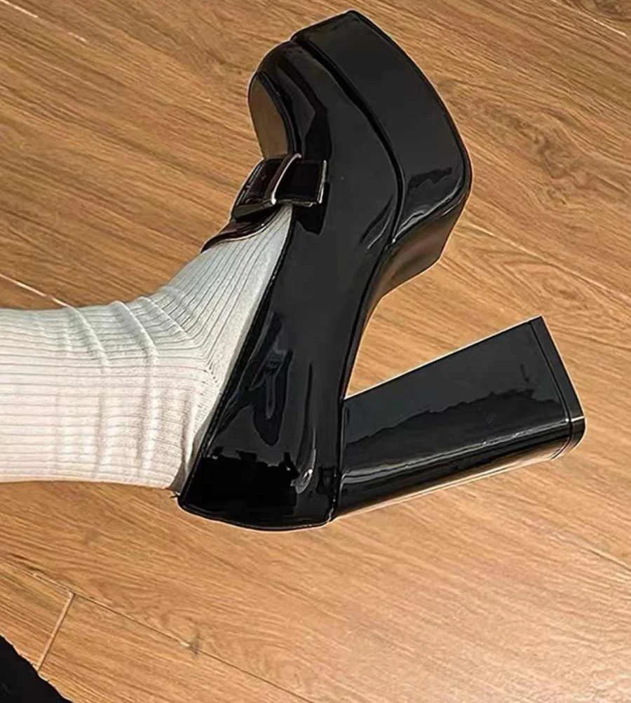 Preppy Buckle High-heeled Shoes - Image 4
