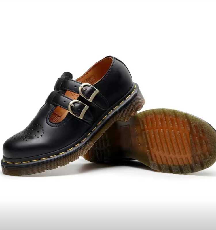 Preppy Carved Leather Shoes - Image 3