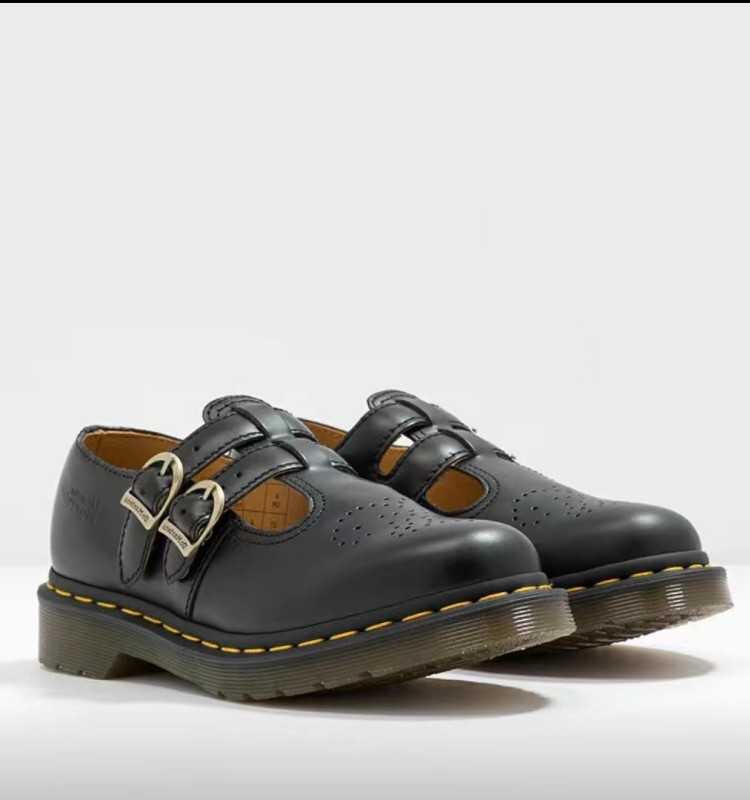 Preppy Carved Leather Shoes - Image 4