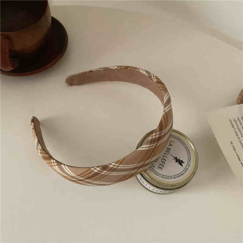 Preppy Plaid Retro Headband - Image 4