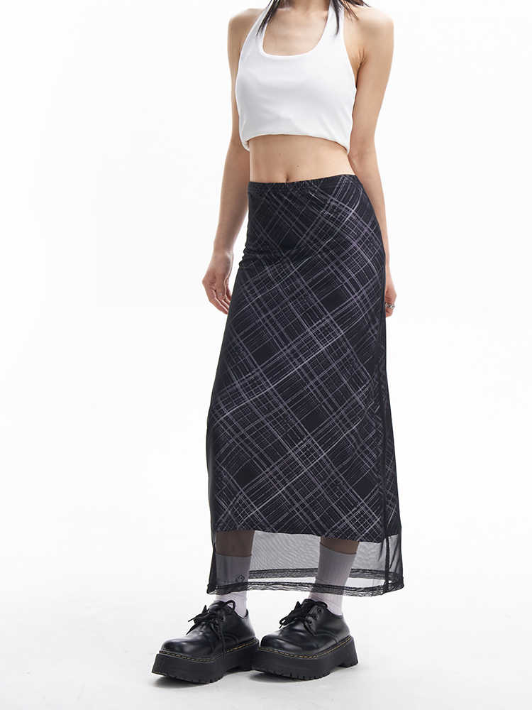 Preppy Retro Black Plaid Maxi Skirt - Image 5