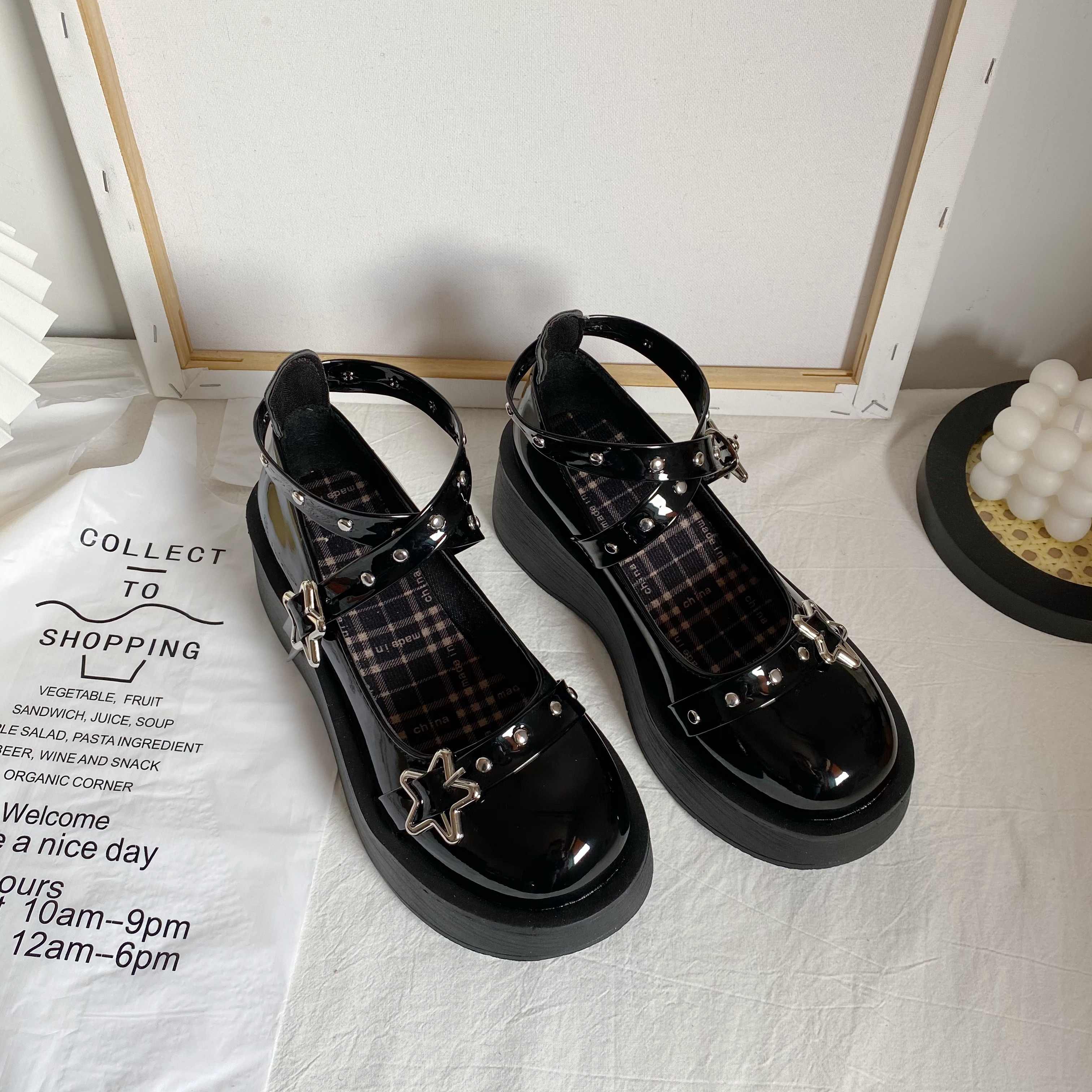 Preppy Star Plaid Leather Mary Jane Shoes - Image 4
