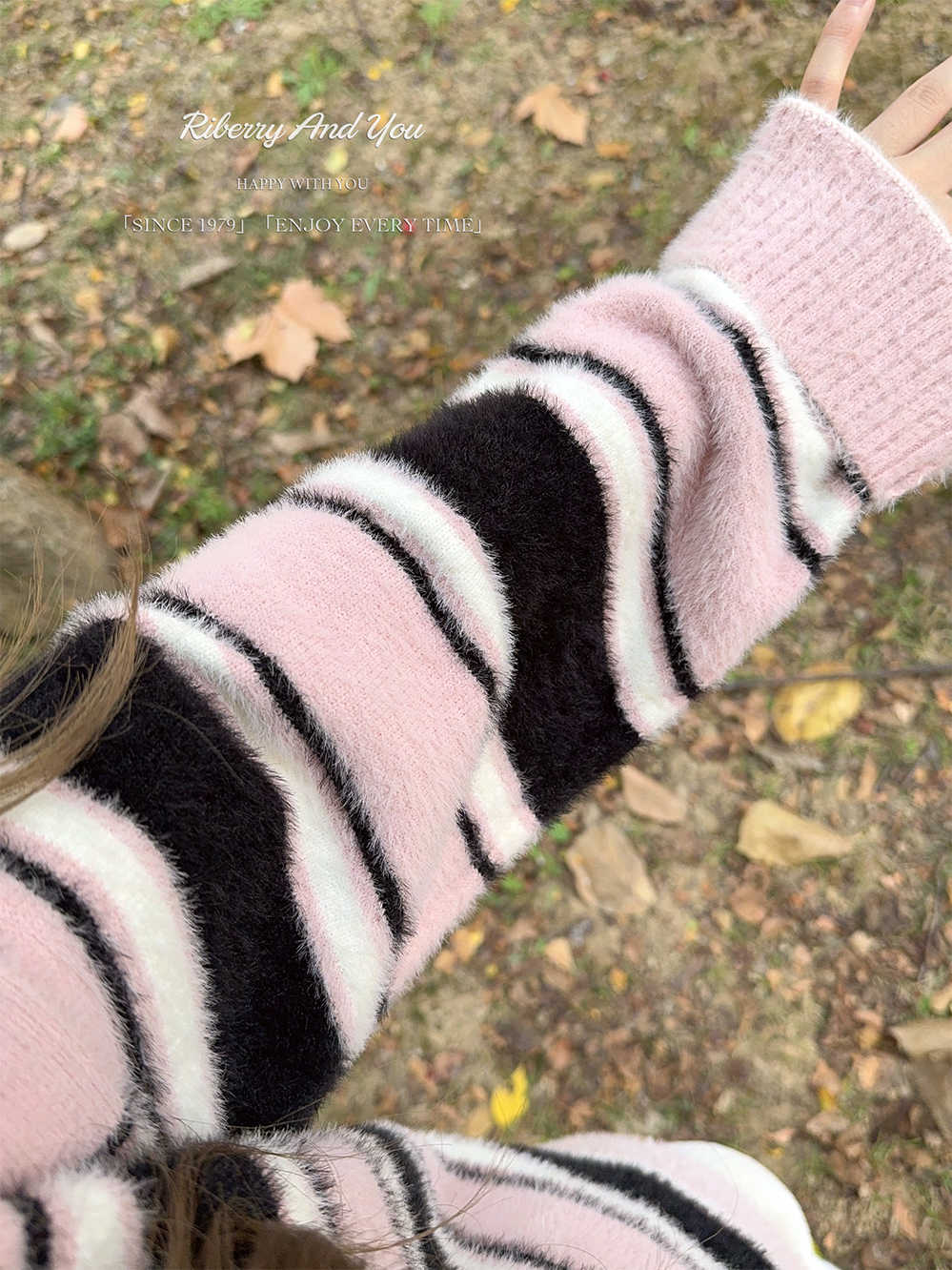 Preppy Striped Collar Furry Sweater - Image 4