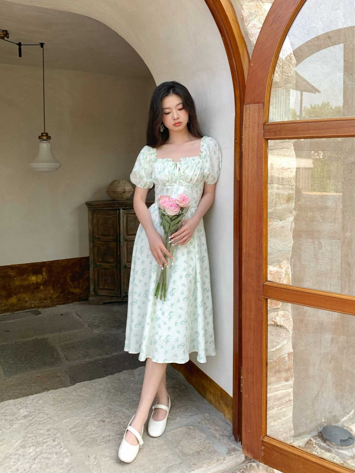 Puff Sleeve Green Floral Dress - Image 4