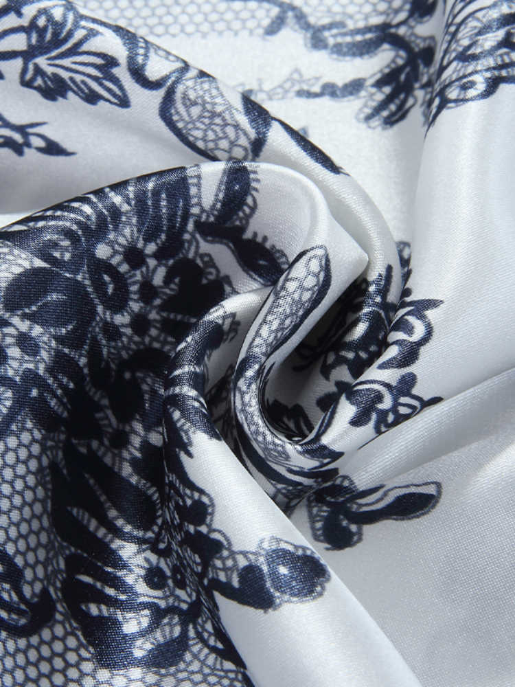 Qinghua Porcelain Lace Nightgown - Image 5