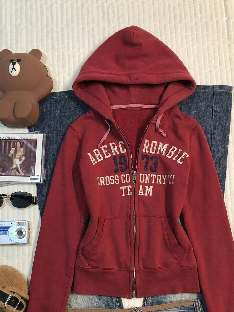 red retro style letter print hooded jacket - Image 4