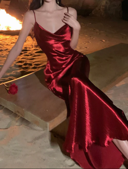 Retro Burgundy Prom Dress - Image 3
