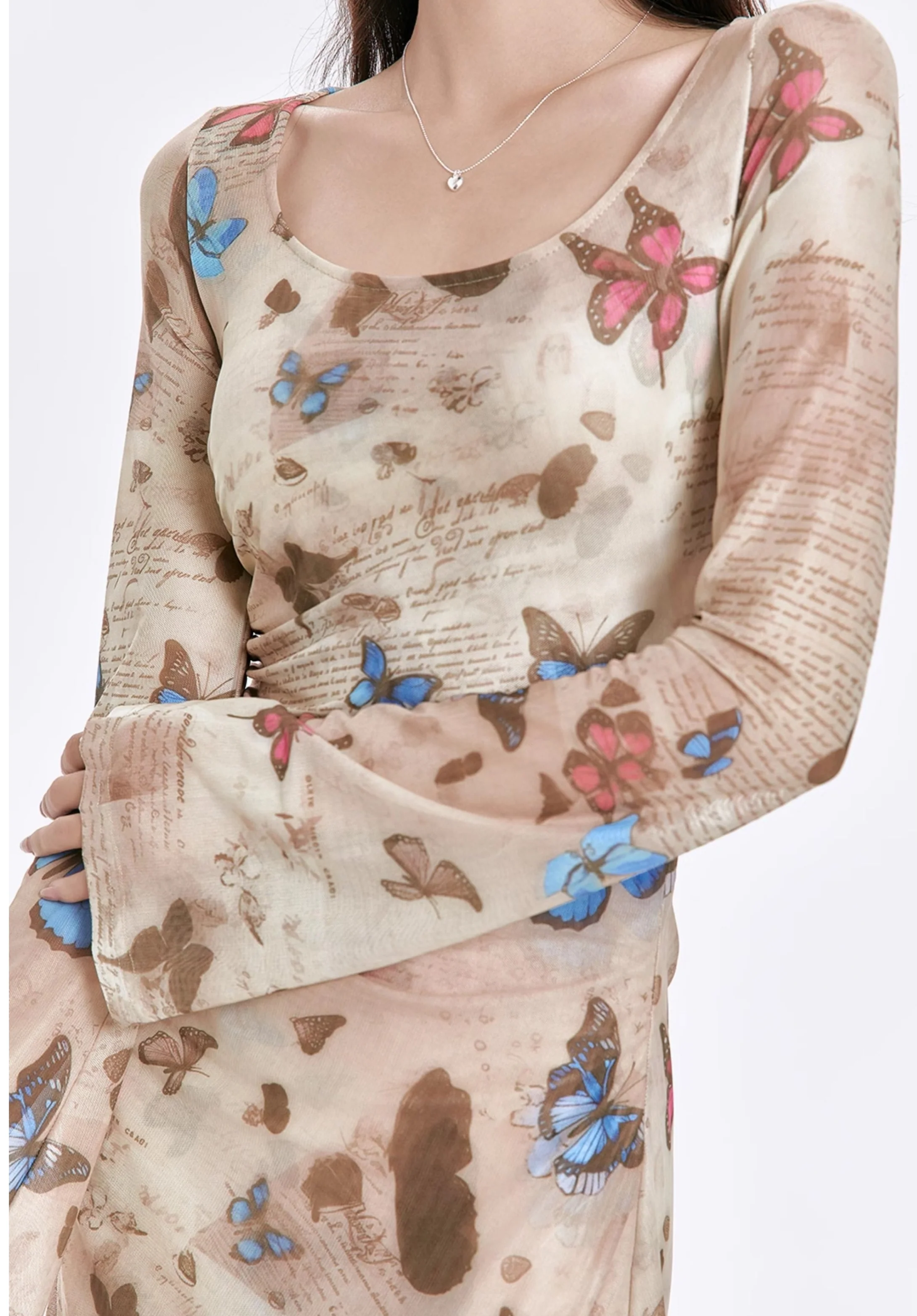 Retro Butterfly Long-sleeved Dress - Image 2