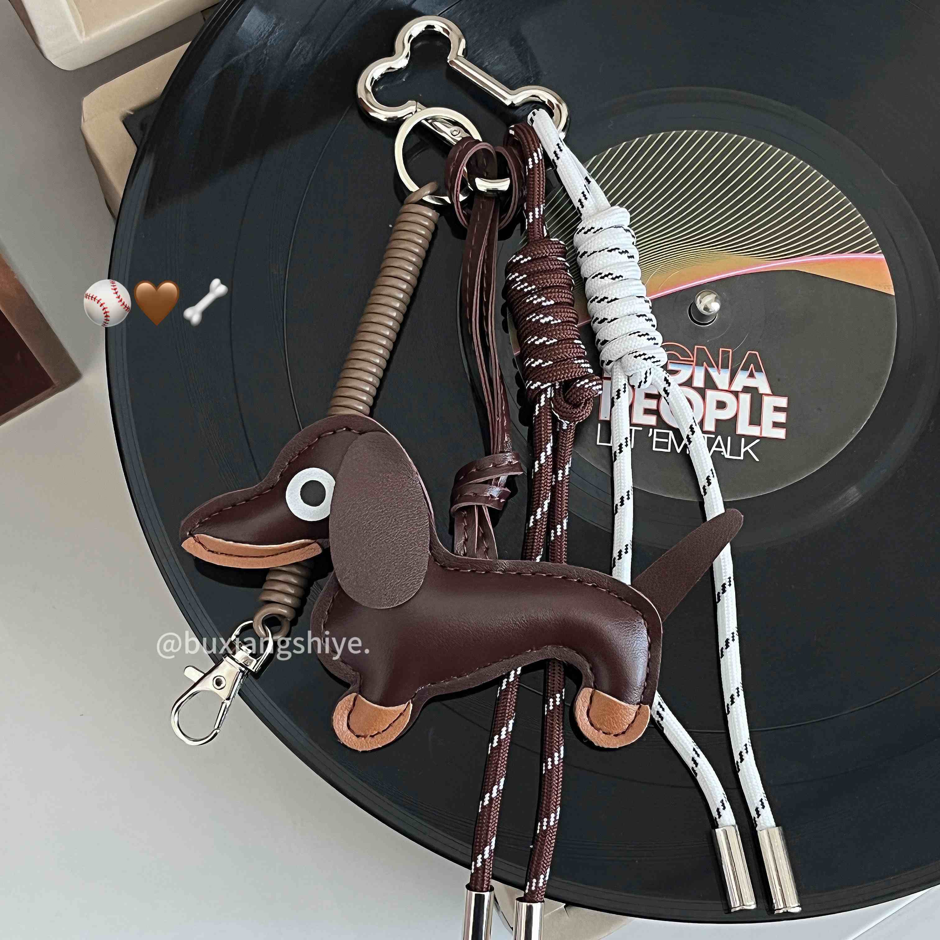 Retro Dachshund Keychain Bag Pendant - Image 6