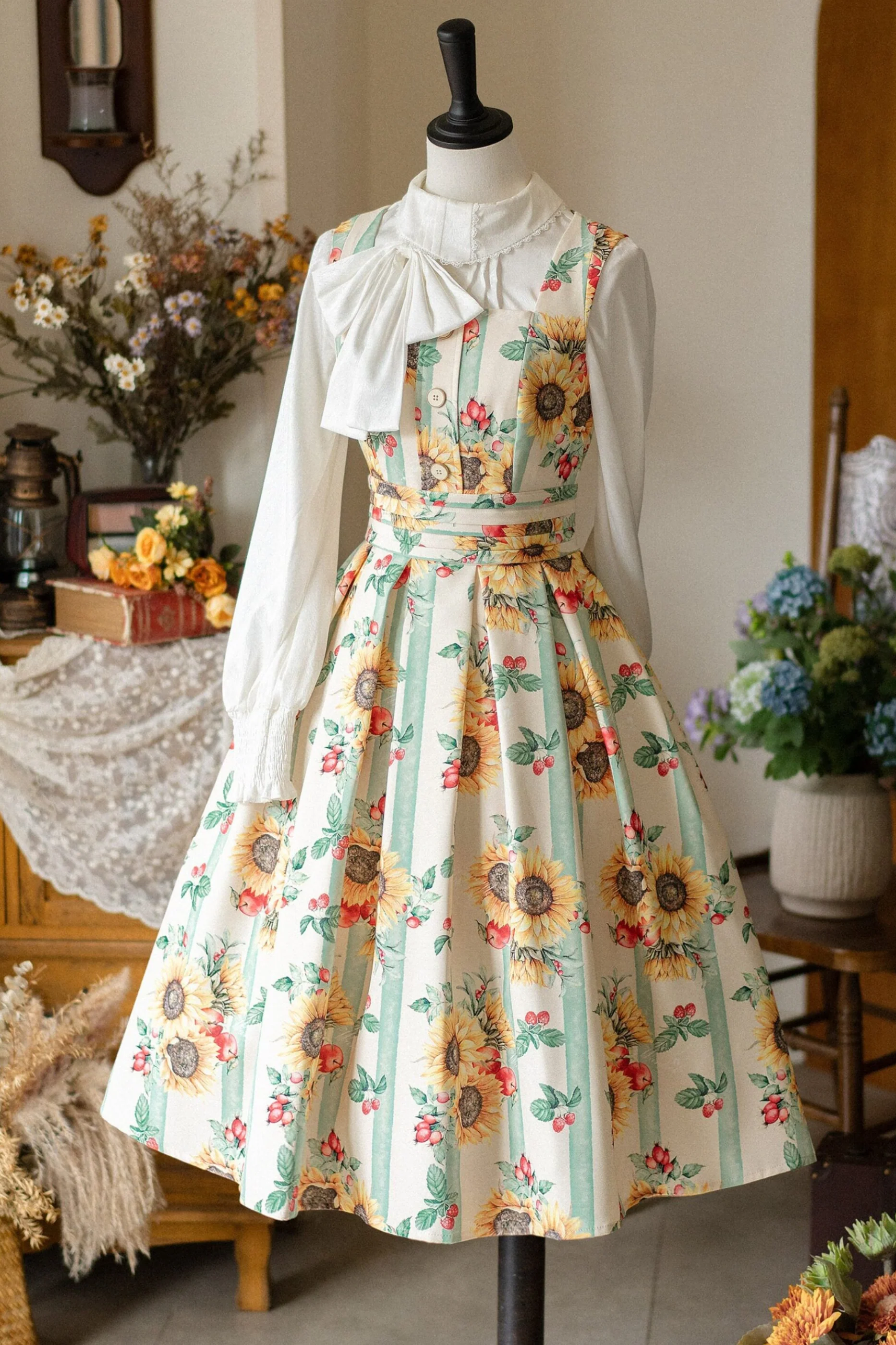 Floral Retro Sleeveless Dress + Shirt - Image 7