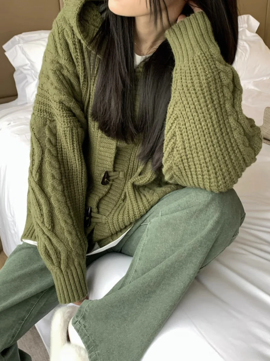 Retro Horn Button Thickened Knitted Cardigan - Image 6