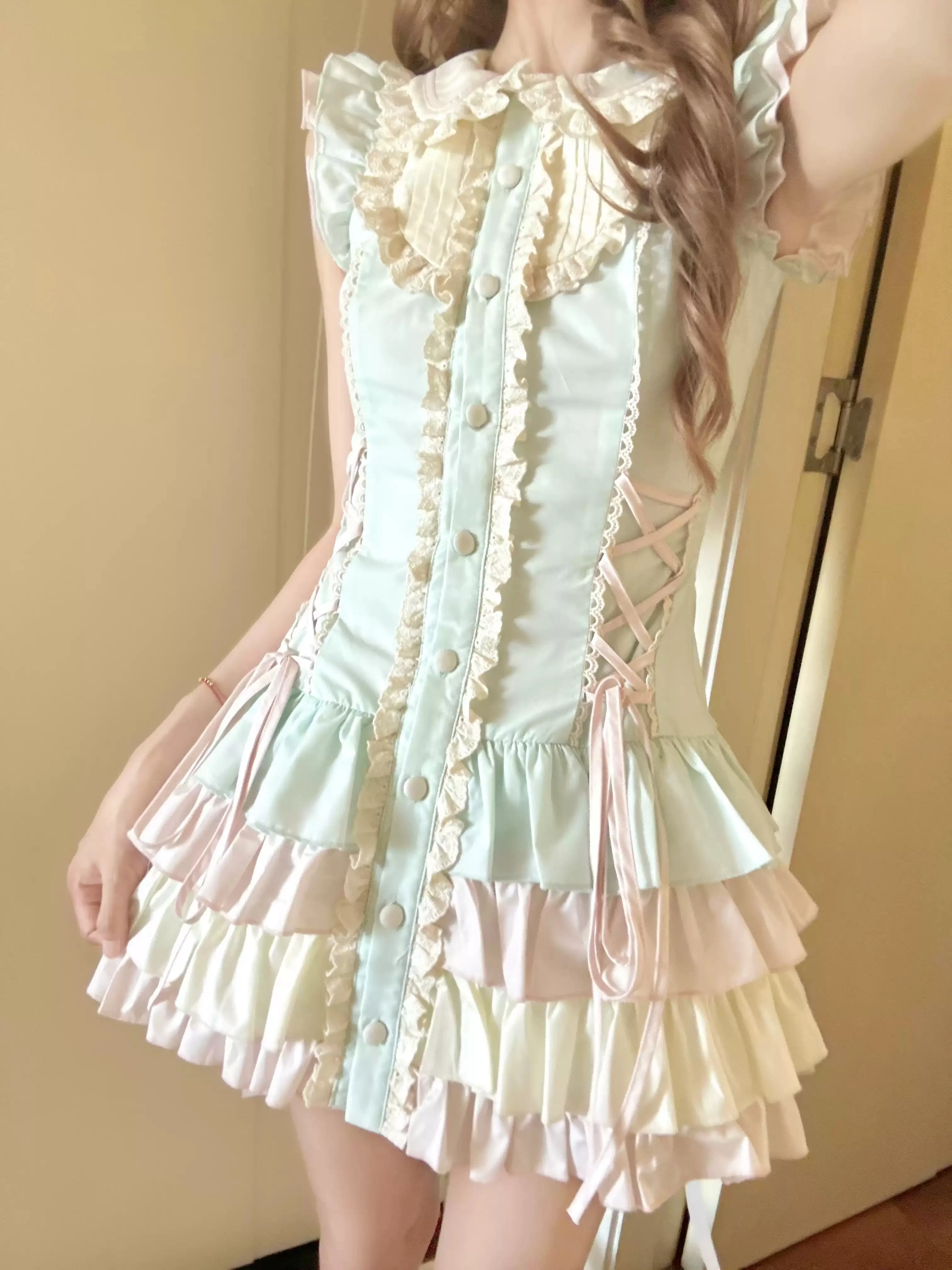 Retro Jasmine Ruffled Dress - Image 2