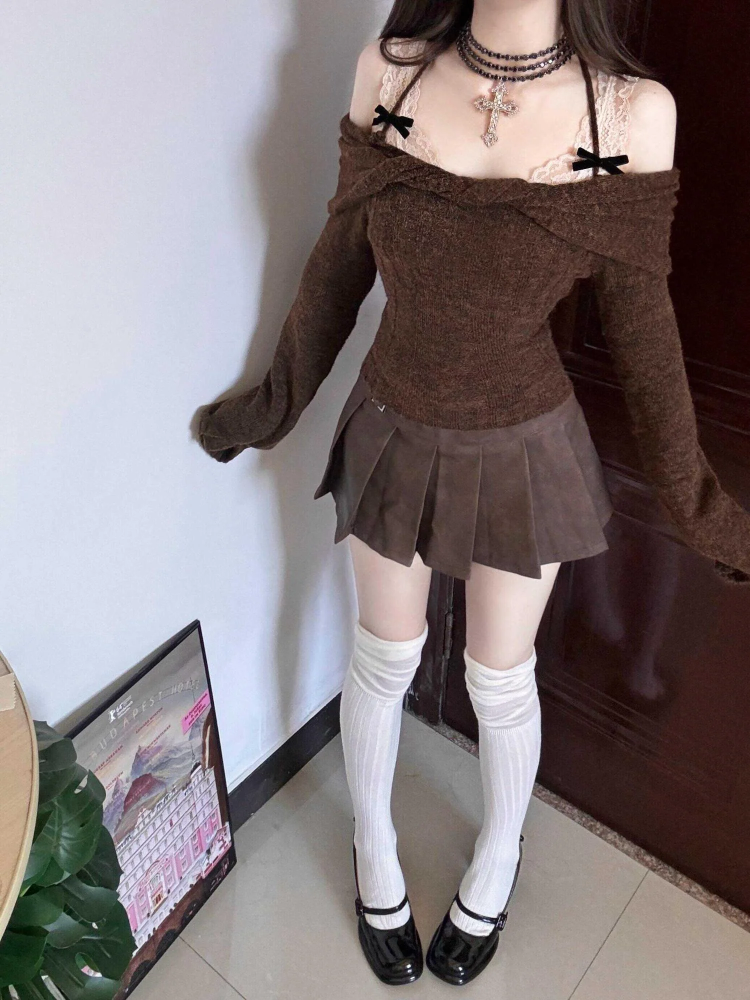 retro one-shoulder bows brown sweater - Image 3
