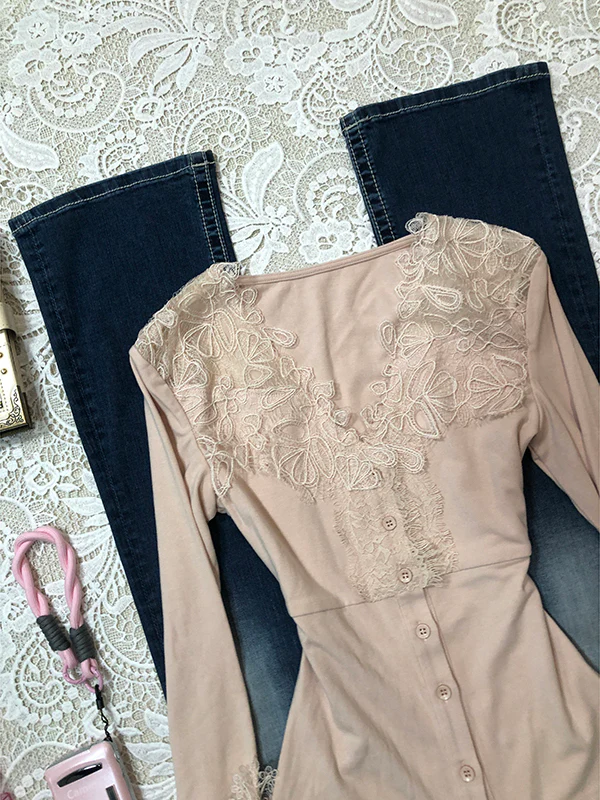 retro pink V-neck lace splicing long-sleeved top - Image 4