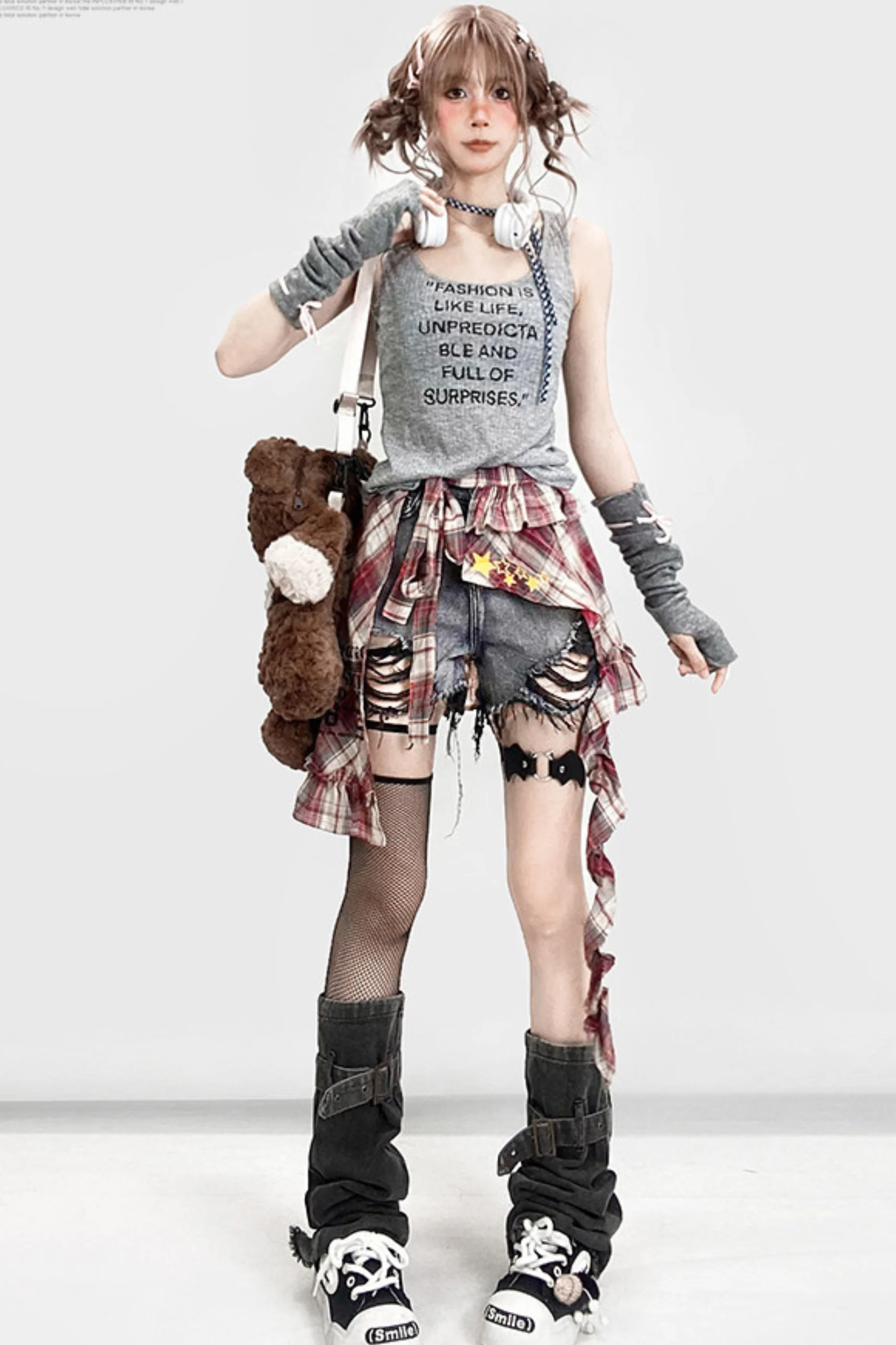 Mode Damaged Ripped Denim Pants - Image 4