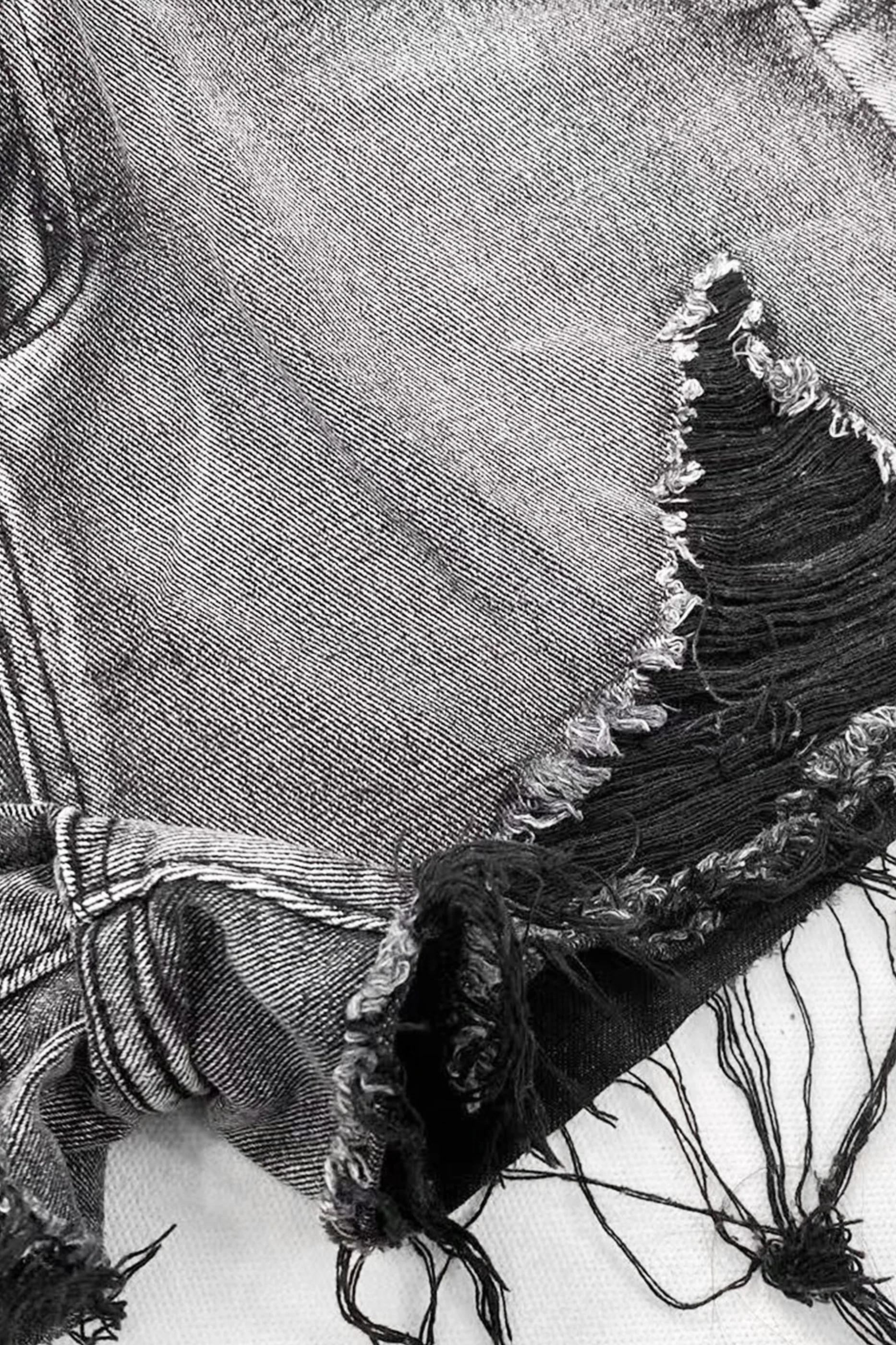 Mode Damaged Ripped Denim Pants - Image 7