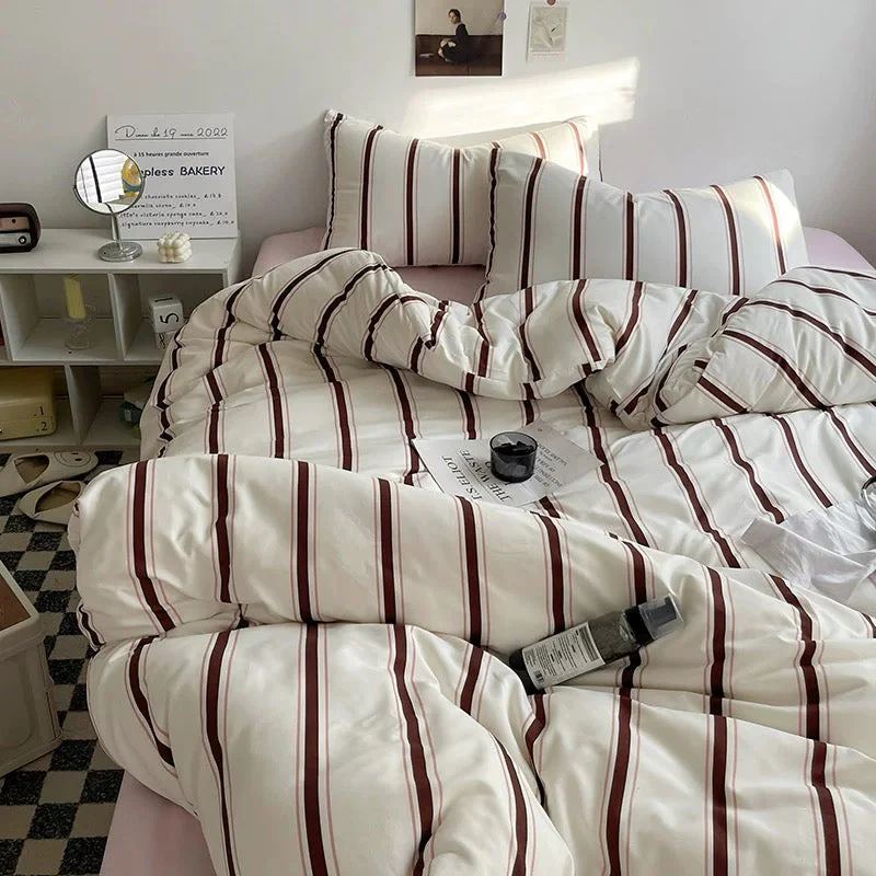 Retro Striped Bedding Set - Image 12