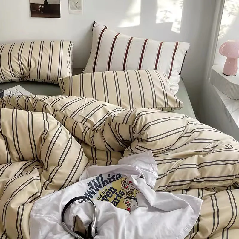 Retro Striped Bedding Set - Image 6