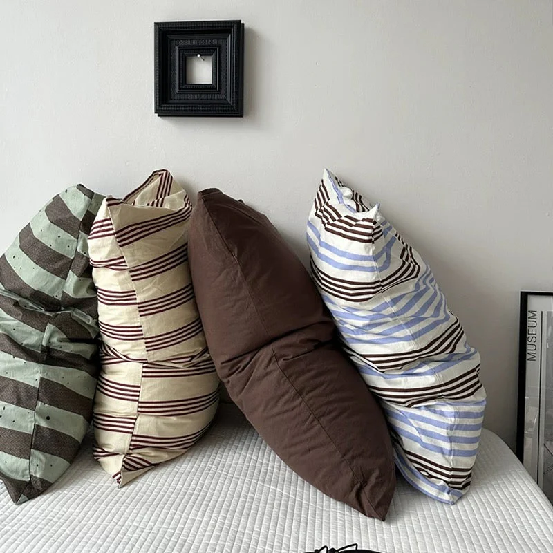 Retro Striped Cotton Pillowcase - Image 2