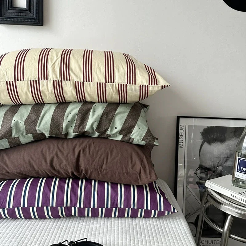 Retro Striped Cotton Pillowcase - Image 3