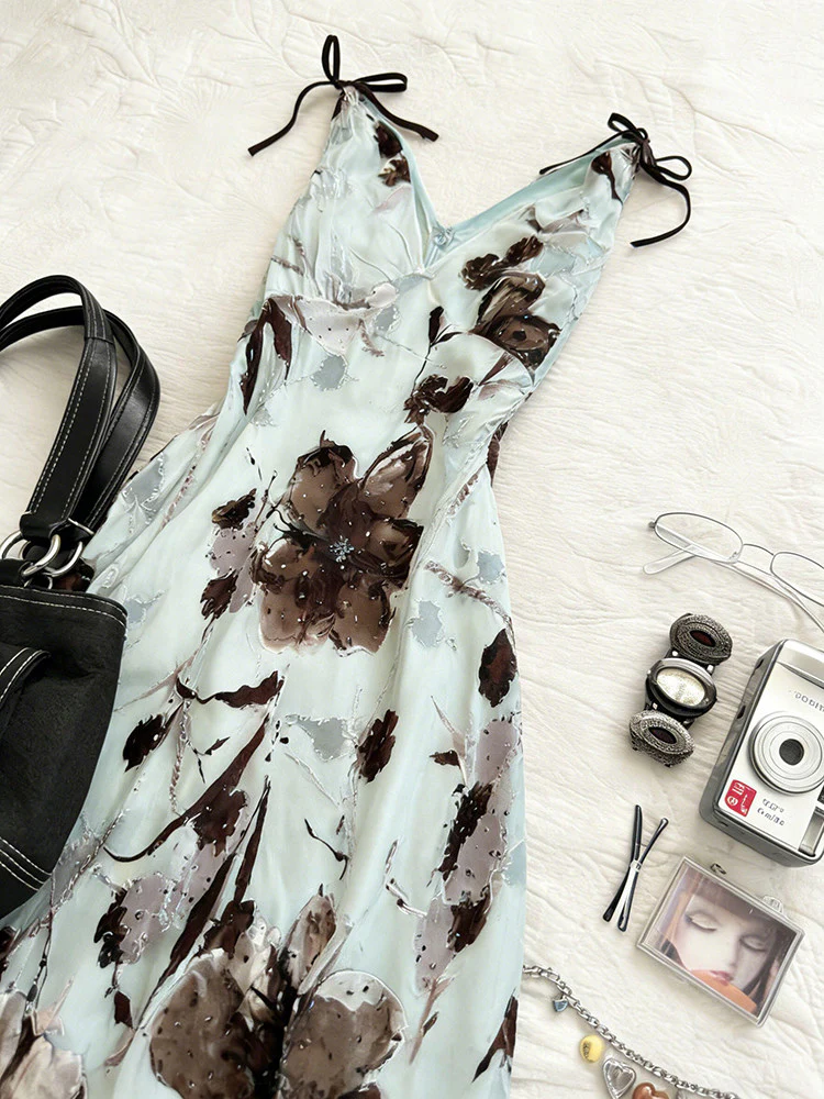 retro v-neck light green dress - Image 3