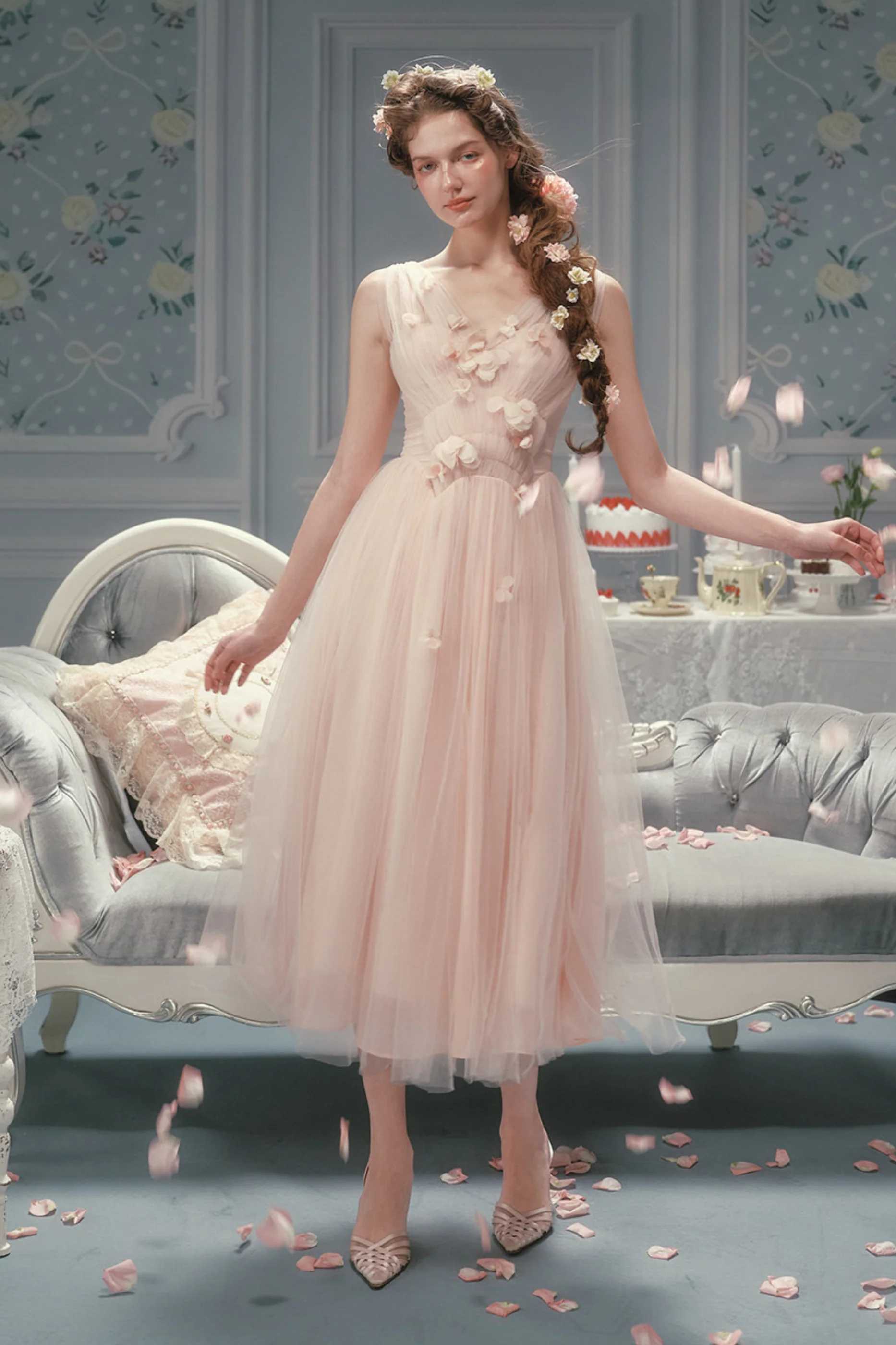Romantic French Lace Dress - Image 12