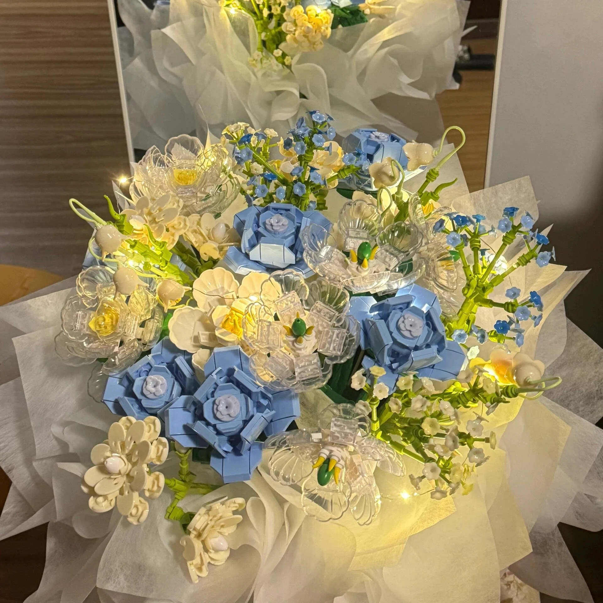 Rose Building Blocks Simulation Bouquet - Image 3