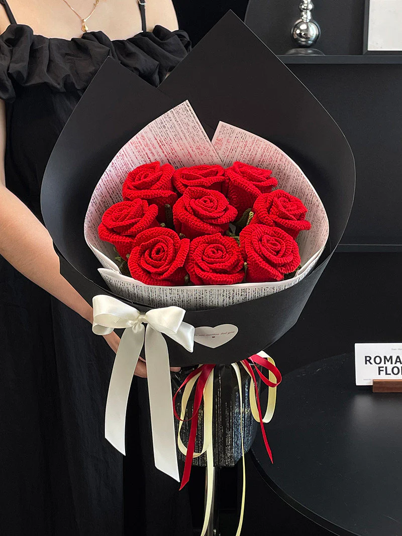 rose handwoven bouquet - Image 5