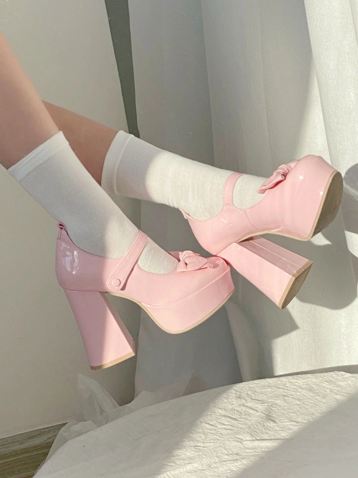 Rumored Sweetheart High Heels - Image 3