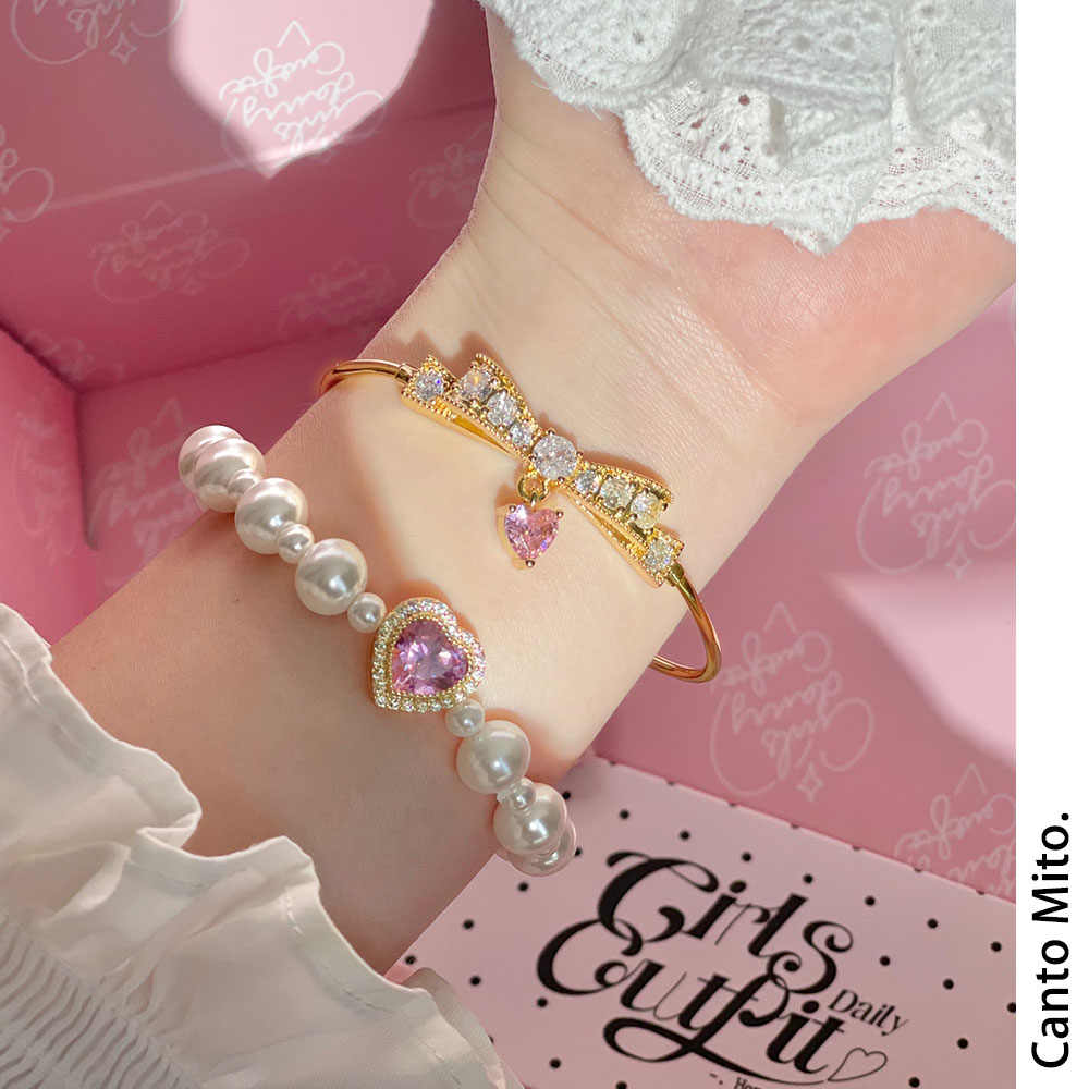 Sakura Snow Bow Pearl Bracelet - Image 4