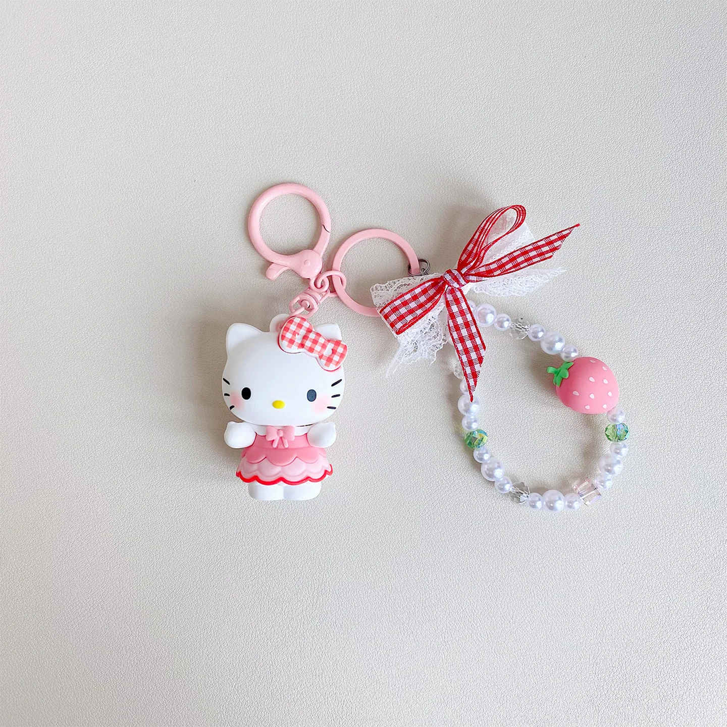 Sanrio plaid strawberry series bracelet buckle - Image 4