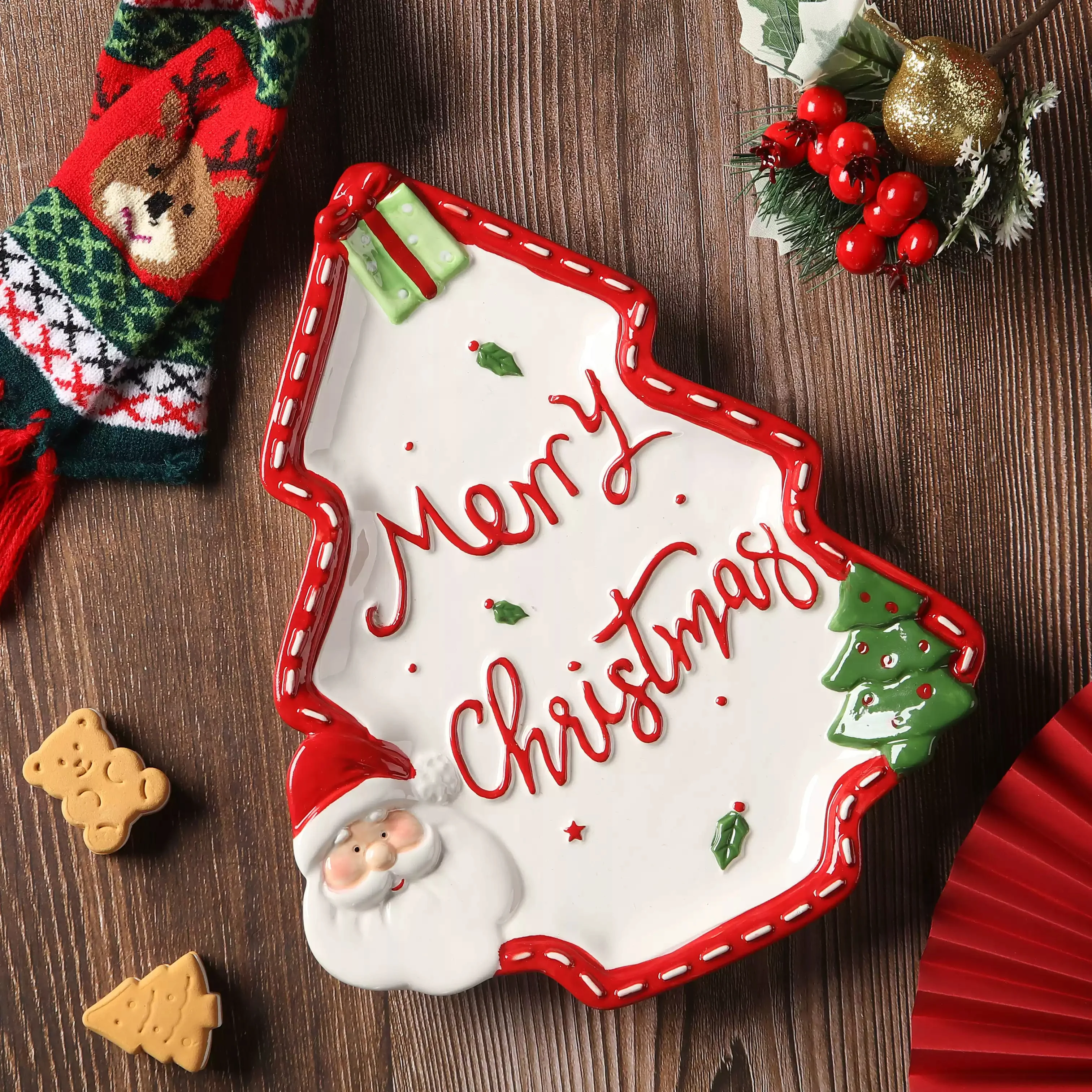 Santa Claus pine tree special-shaped ceramic plate - Image 2
